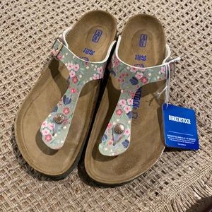 NWT Size 8 Floral Birkenstock Flip Flops